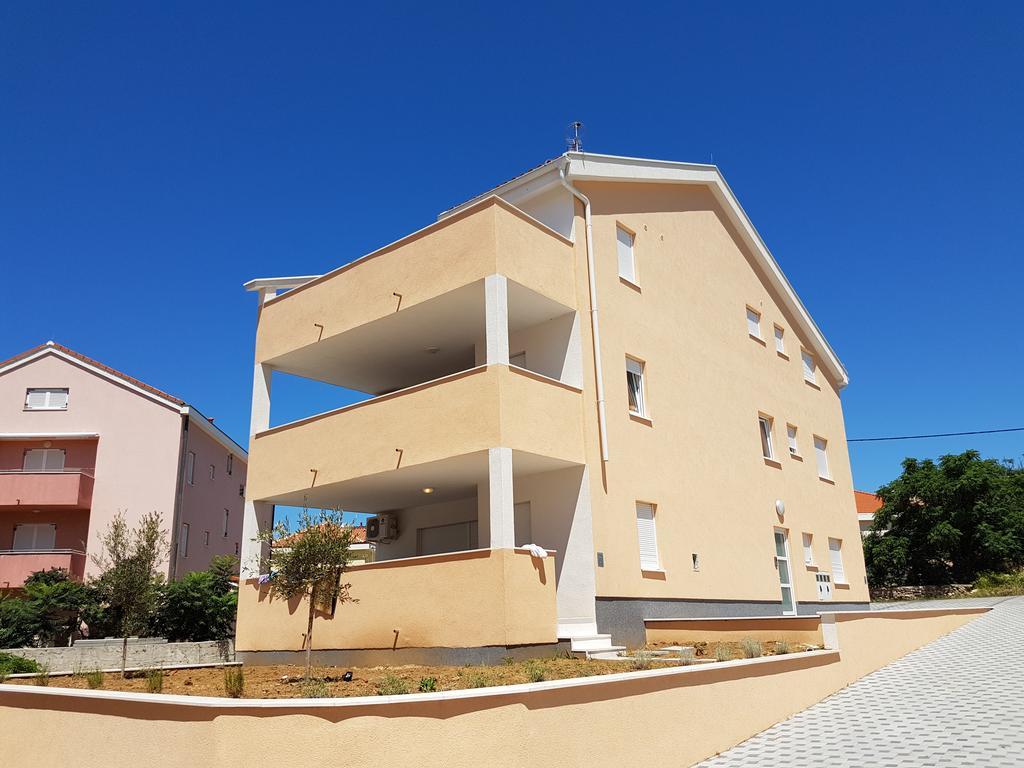 Orange Apartments Novalja Exterior foto
