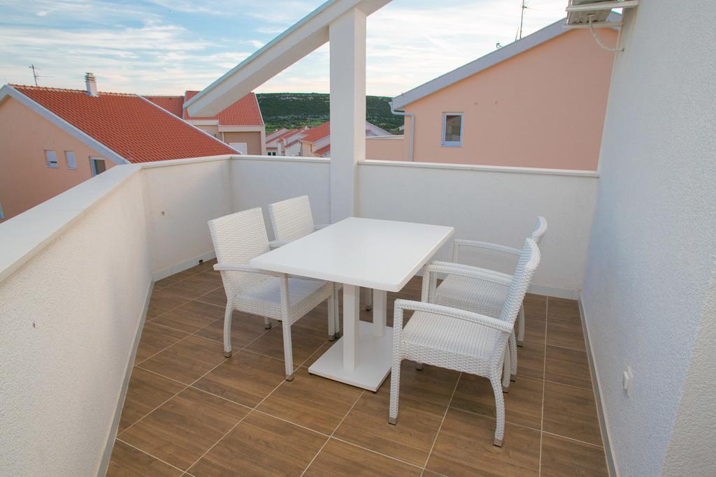 Orange Apartments Novalja Exterior foto